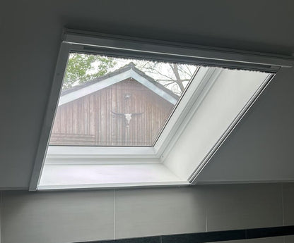 Fliegengitter für Dachfenster - Rollo